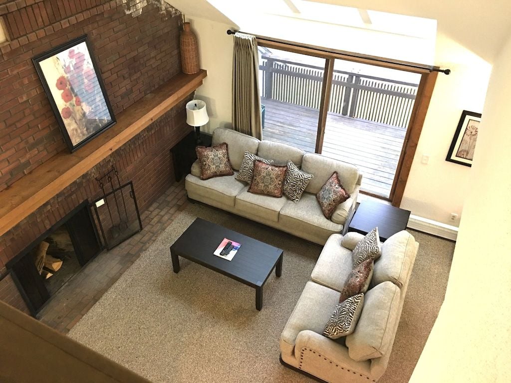 Sunrise 3-Bedroom Condo: More