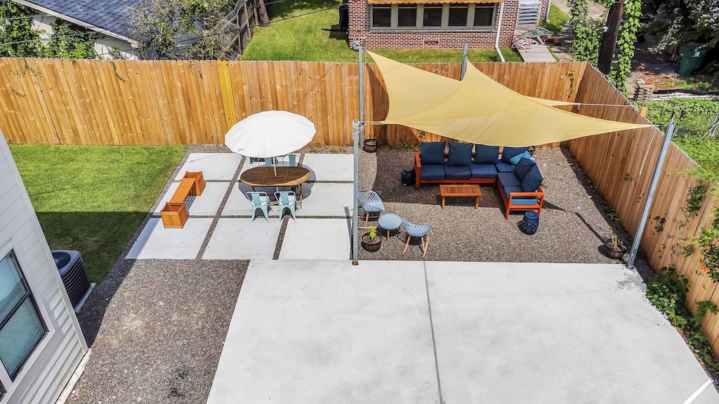 Centrally Located 10-Bedroom