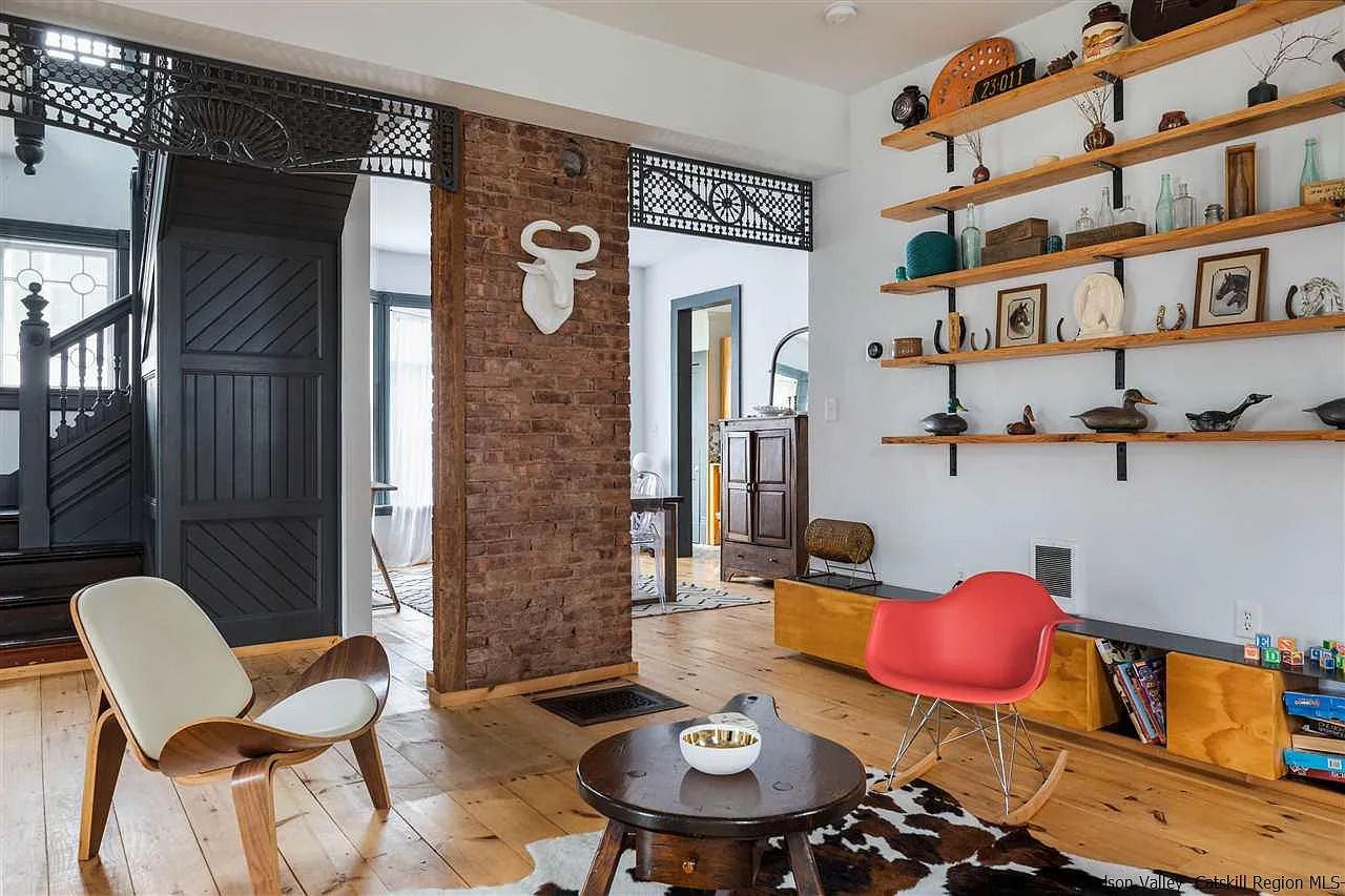 25 Main St, Delhi, NY 13753, Inside