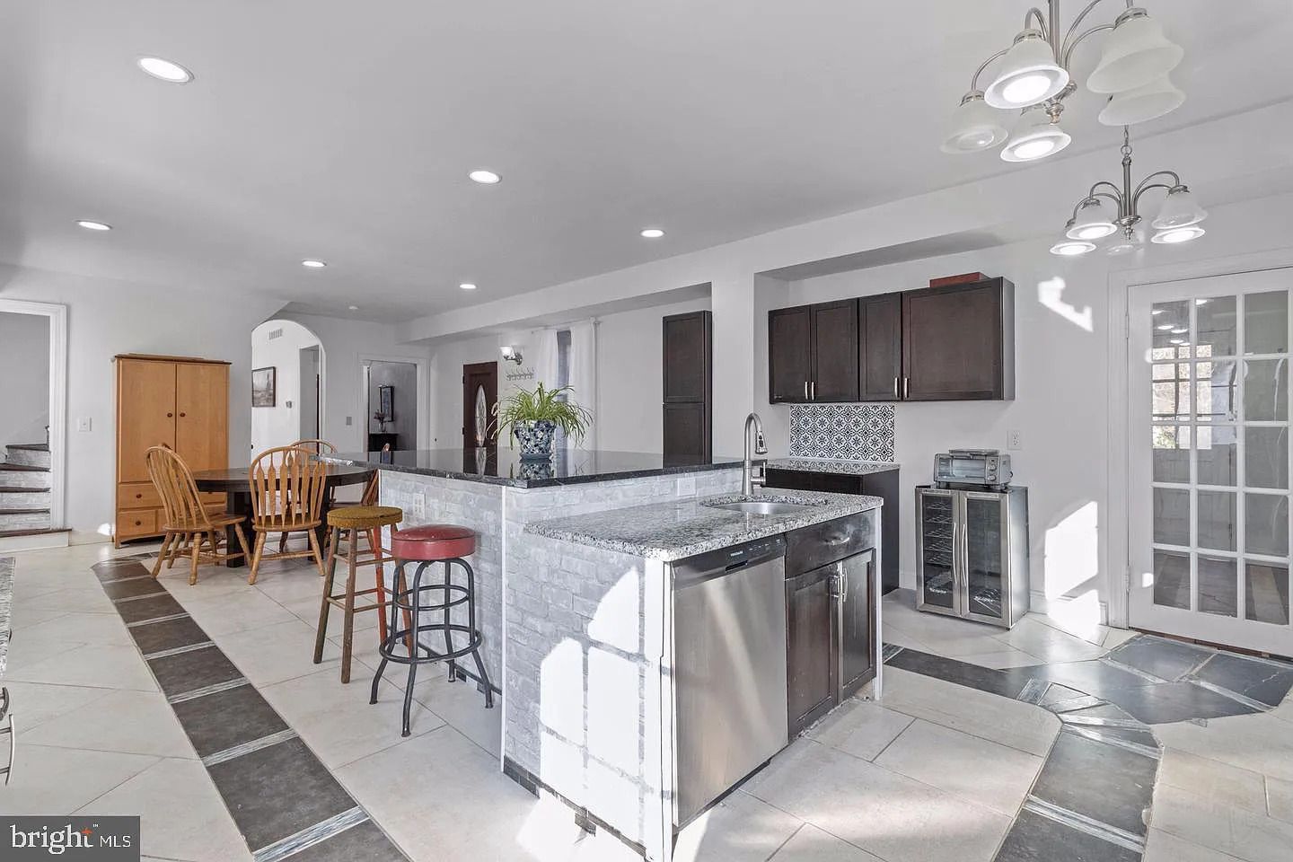 269 E Dutton Mill Rd, Brookhaven, PA 19015, Inside