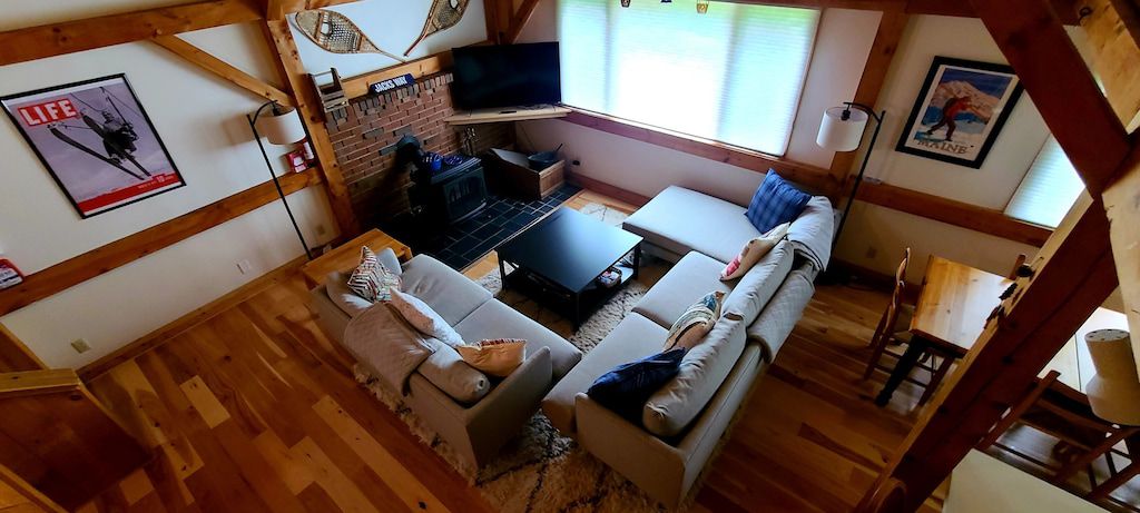 Stunning Post and Beam Penthouse: More