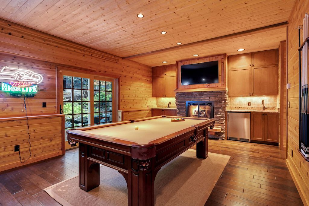Cabin at Silver Fir: More