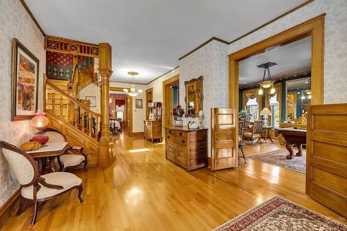 326 W Pitkin Ave, Pueblo, CO 81004, Inside