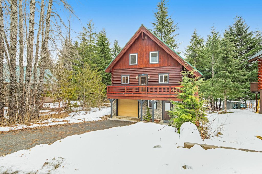 Rural Cabin Close to Skiing: More
