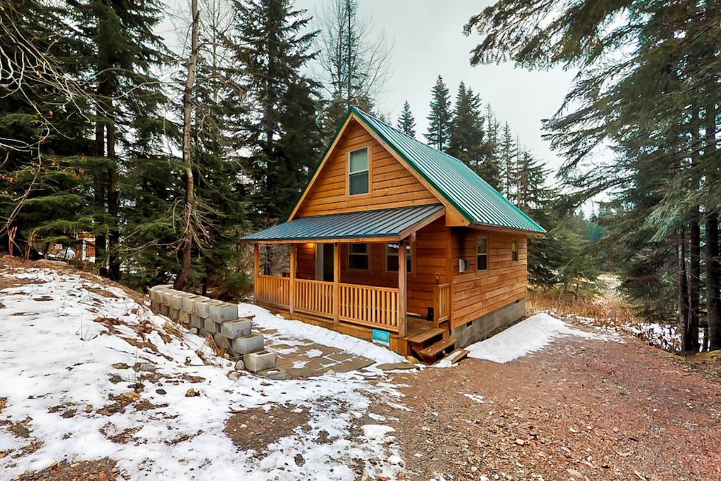 Studio Cabin Near Snoqualmie: More
