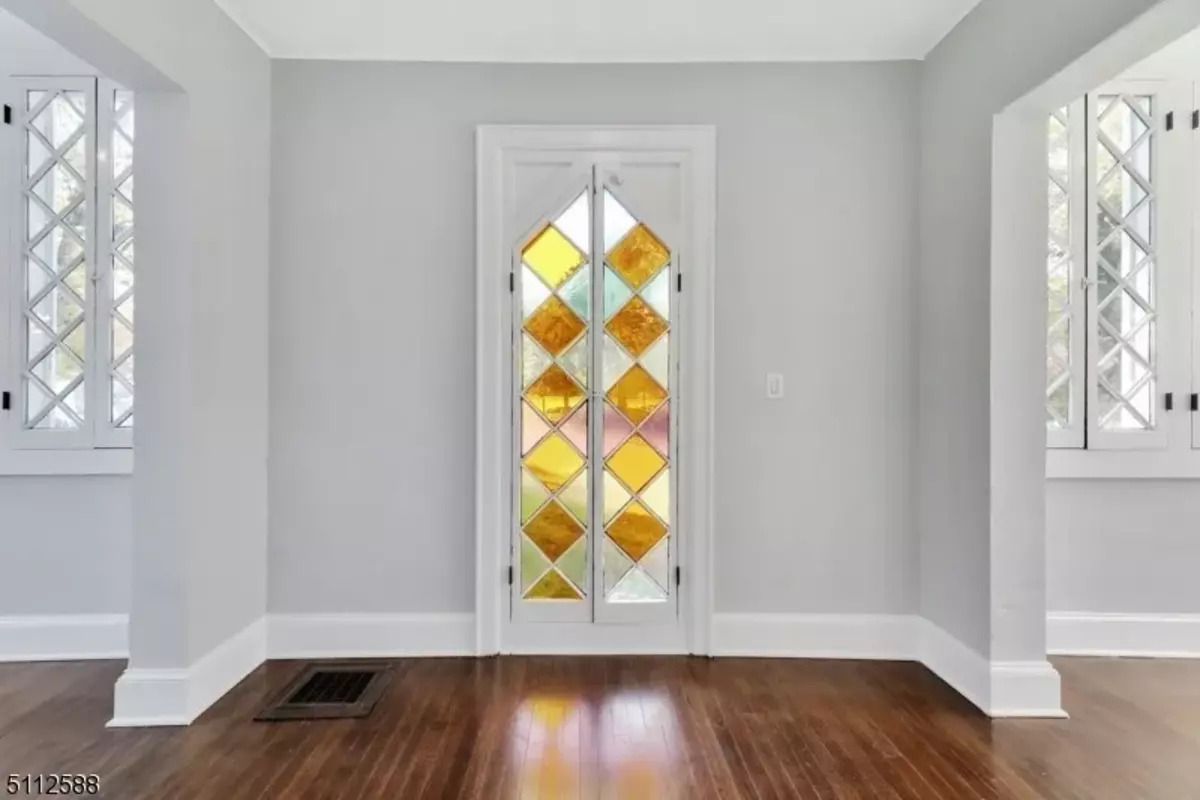 653 Ravine Rd, Plainfield, NJ 07062, Inside
