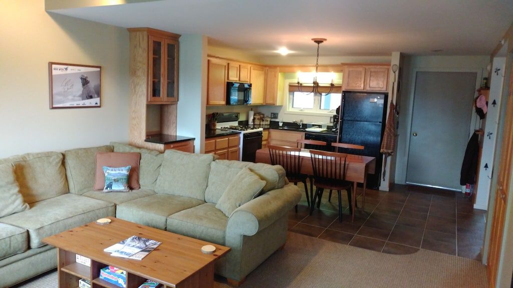 Shuttle-Stop Condo