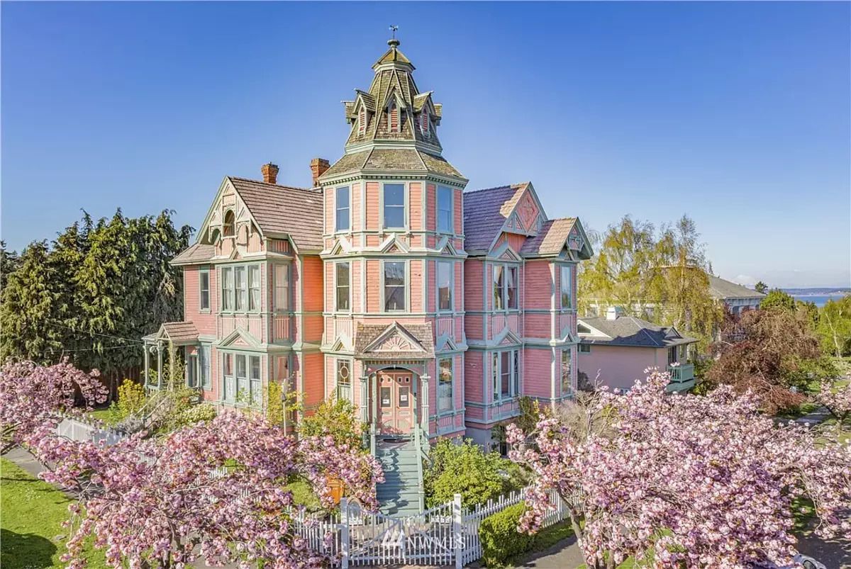 744 Clay Street, Port Townsend, WA 98368