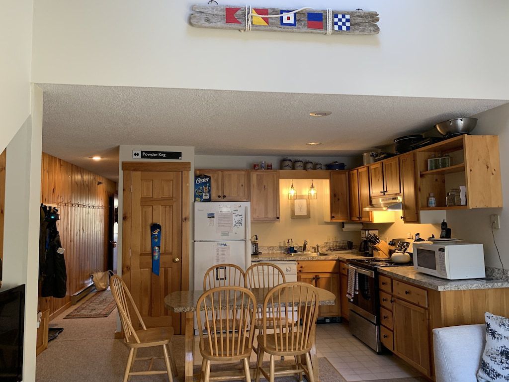 Snowbrook Second-Floor Condo: More