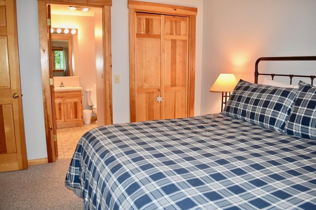 Snowbrook Condo: More