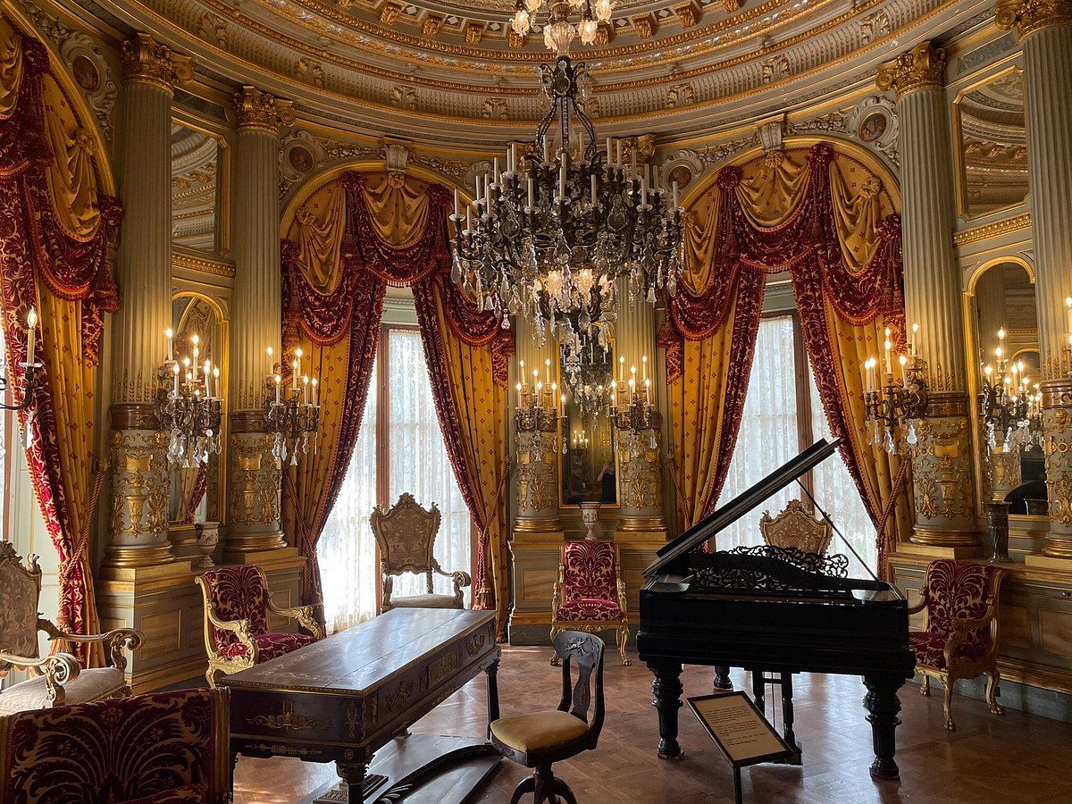 The Breakers: A Look Inside