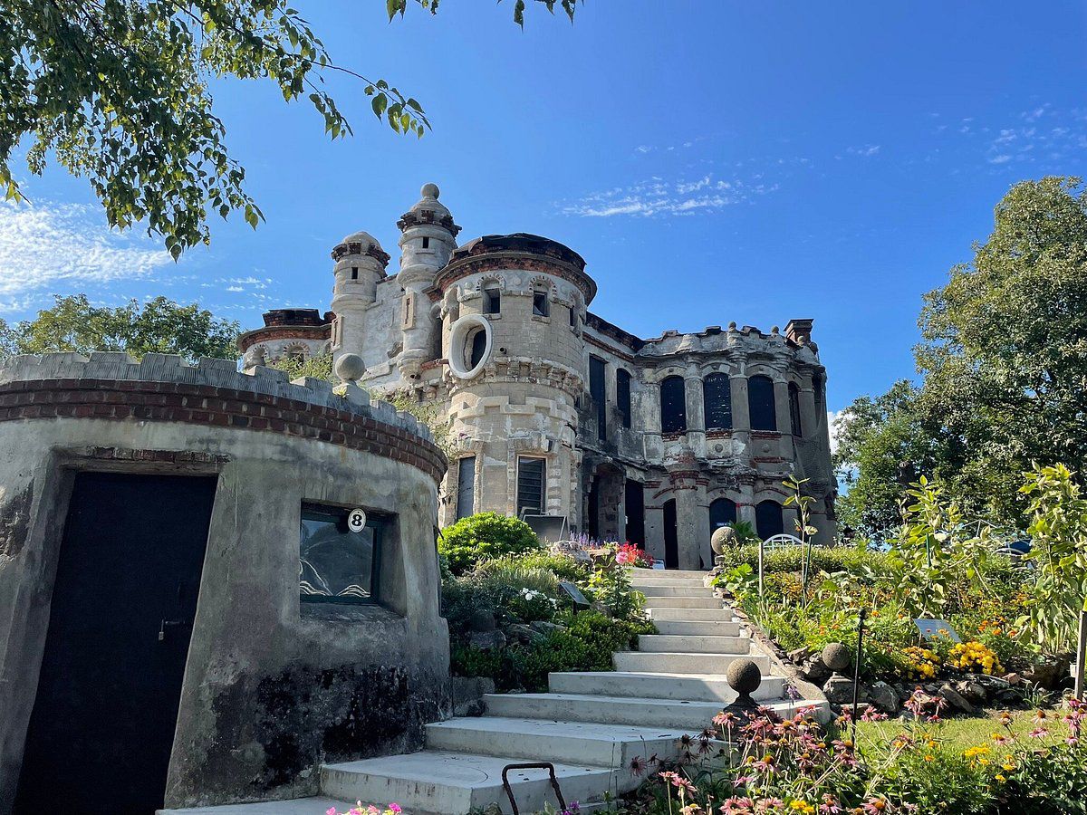 Bannerman Castle: A Look Inside