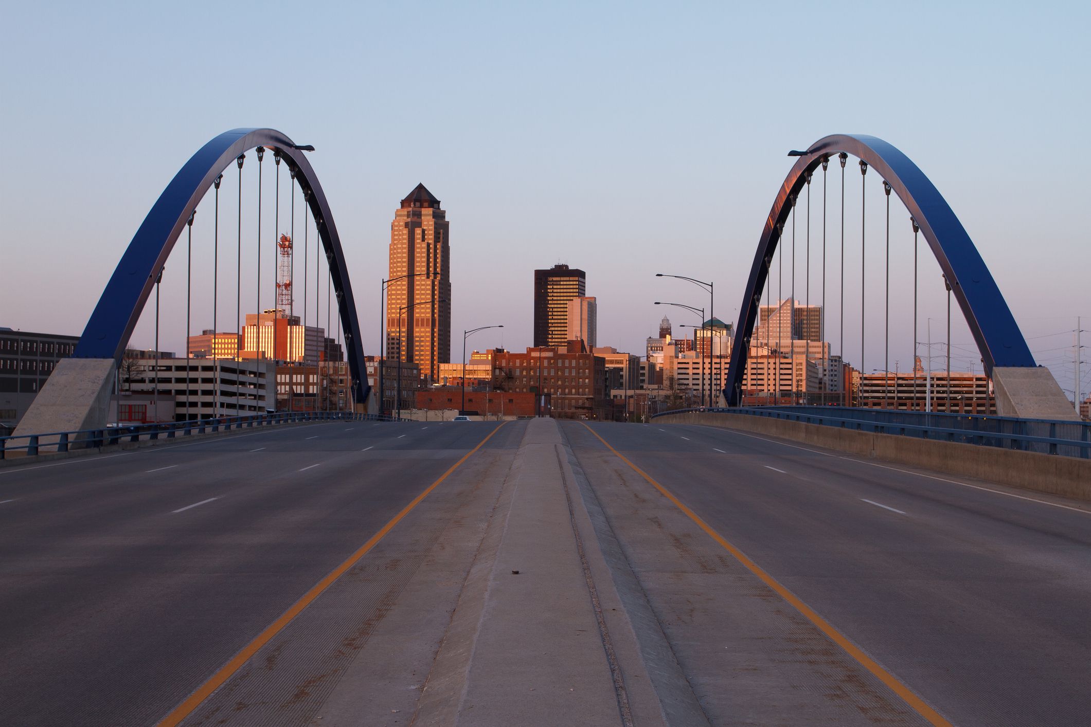 Entry to Des Moines via the George Washington Carver Bridge