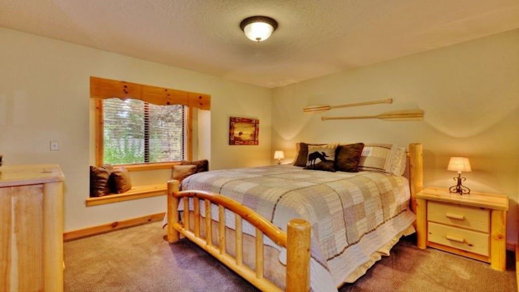 Kings Beach Cabin: More