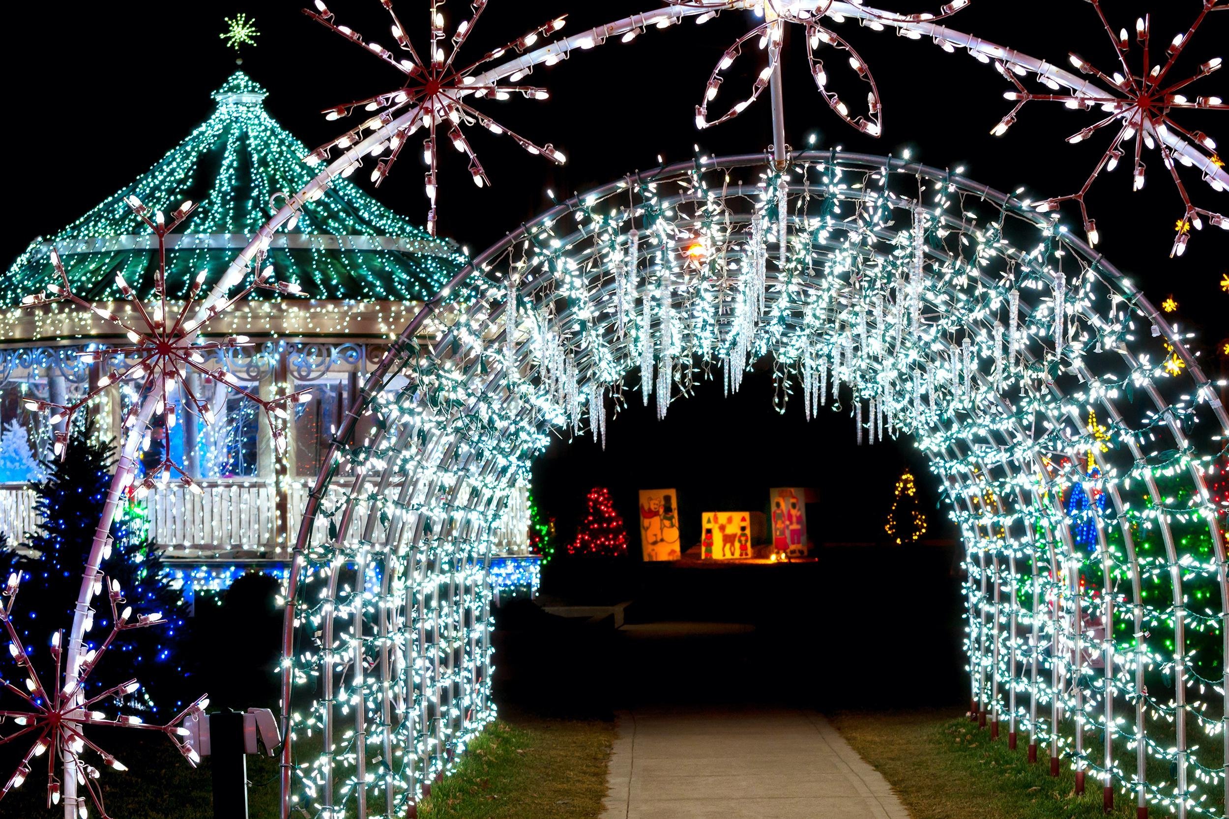 Tour Local Light Displays