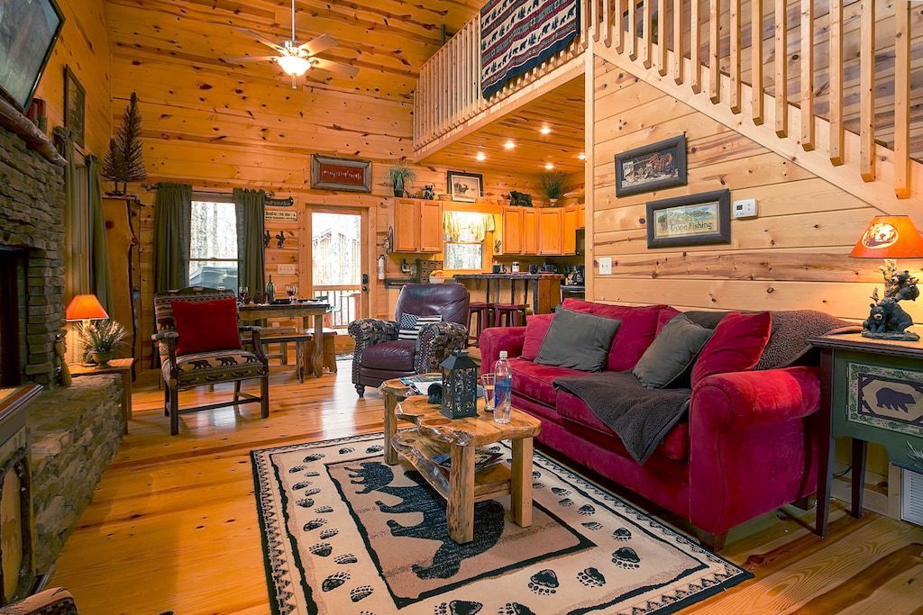 Cozy Cabin Near the River: More