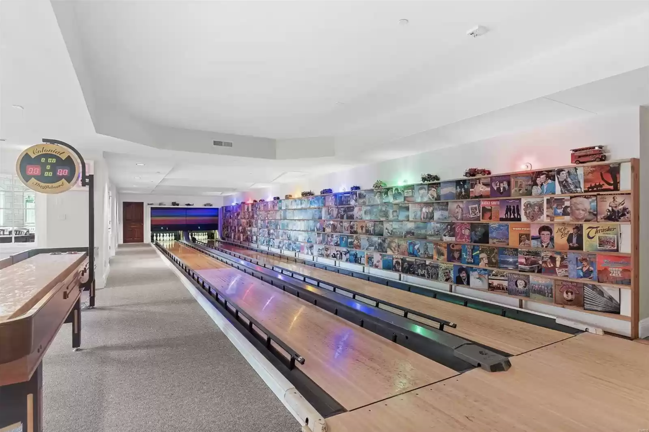 Tricked-Out Missouri Mansion: A Look Inside