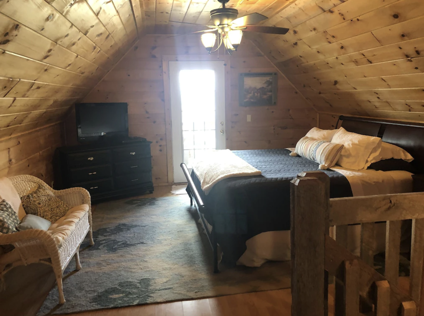 Bearwallow Mountain Cabin: More