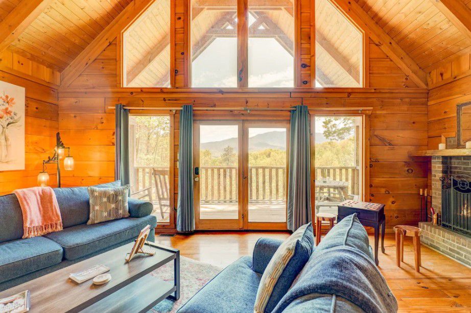 The Awesome View Cabin: More