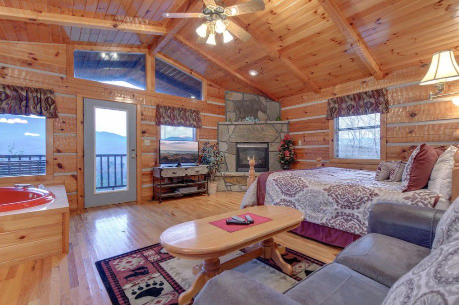 Cuddle Bear Cabin: More