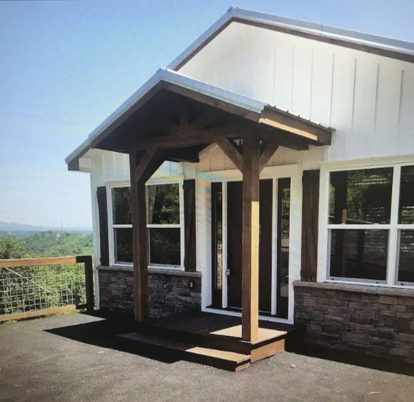 Cliff’s Edge Cabin