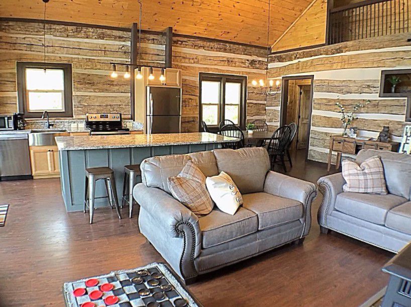 Barnwood Log Cabin: More