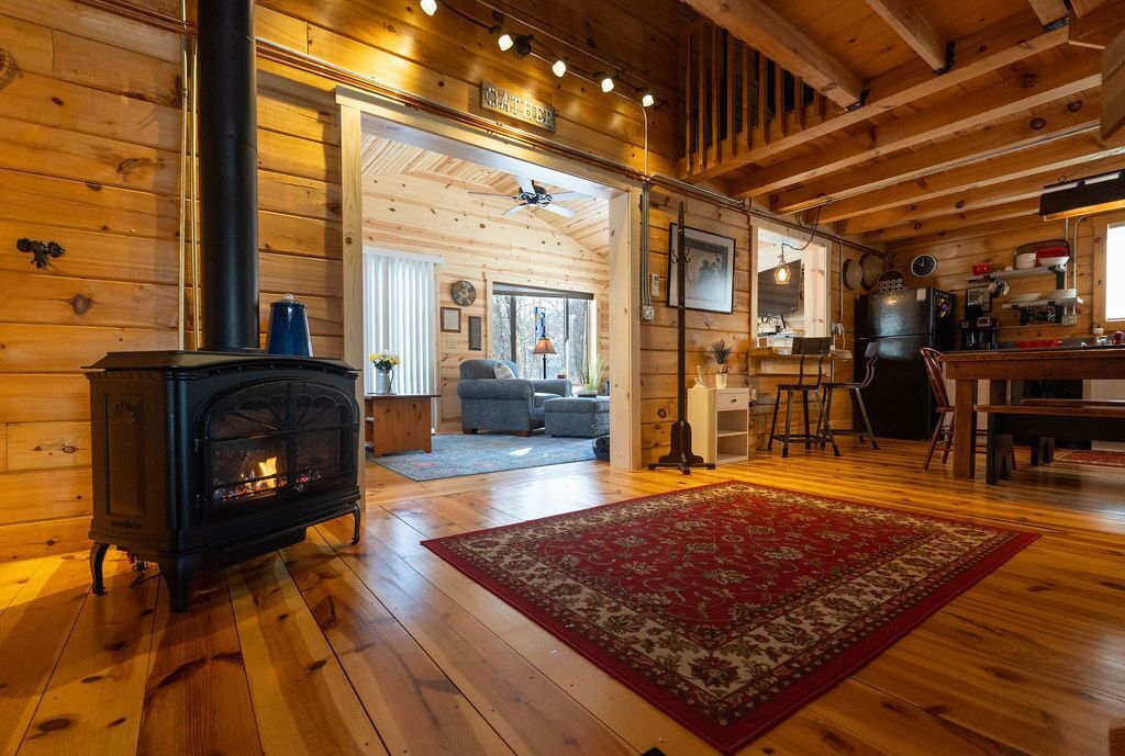 The Cabin on Hidden Creek: More