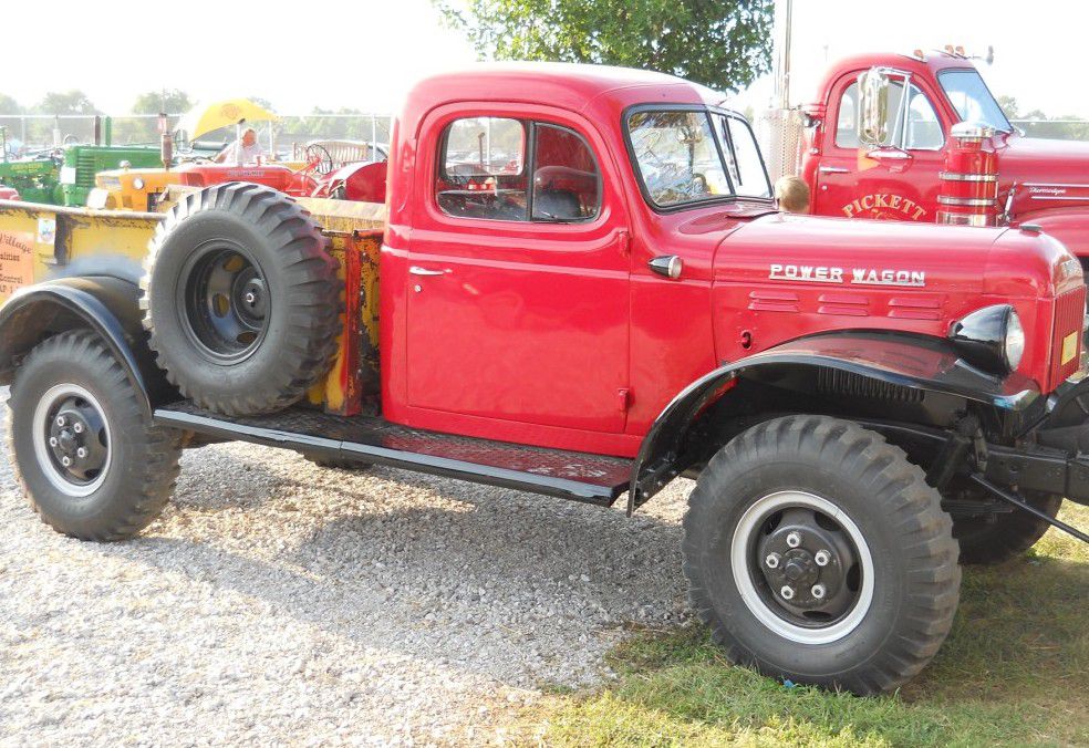 Dodge Power Wagon Top Hand