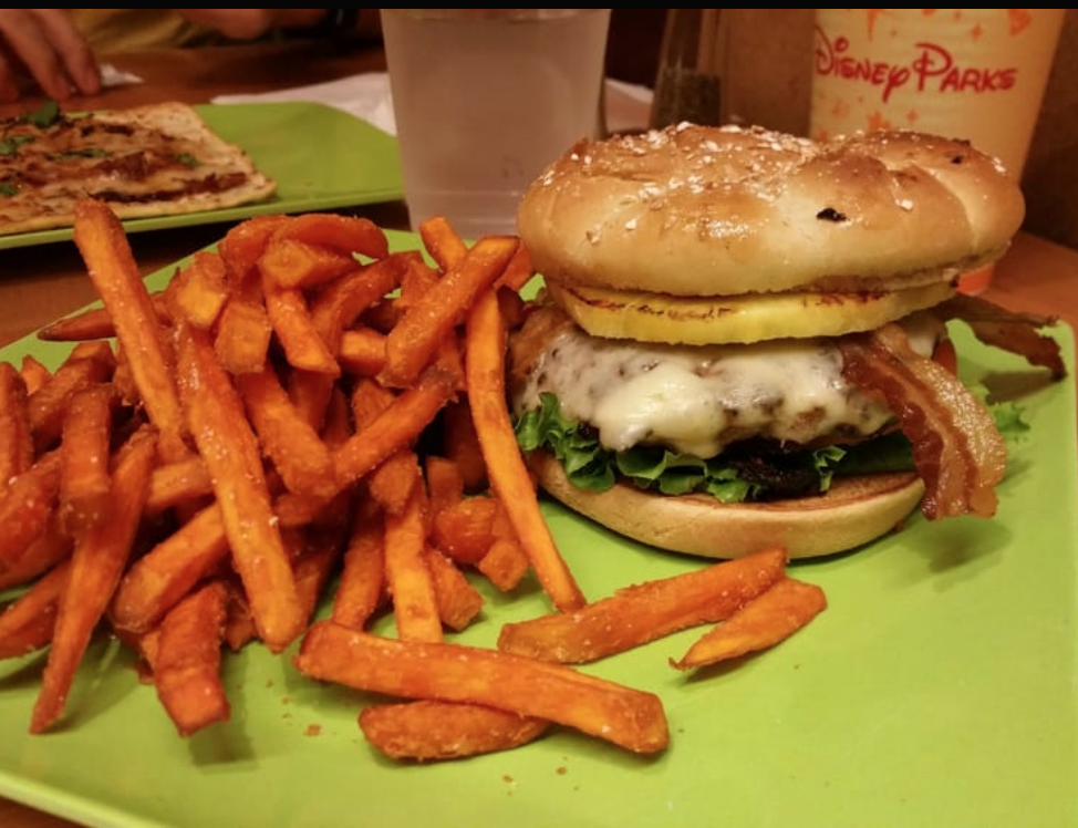 HAWAIIAN CHEESEBURGER & GREEN PAPAYA SLAW Tangaroa Terrace Disneyland Hotel