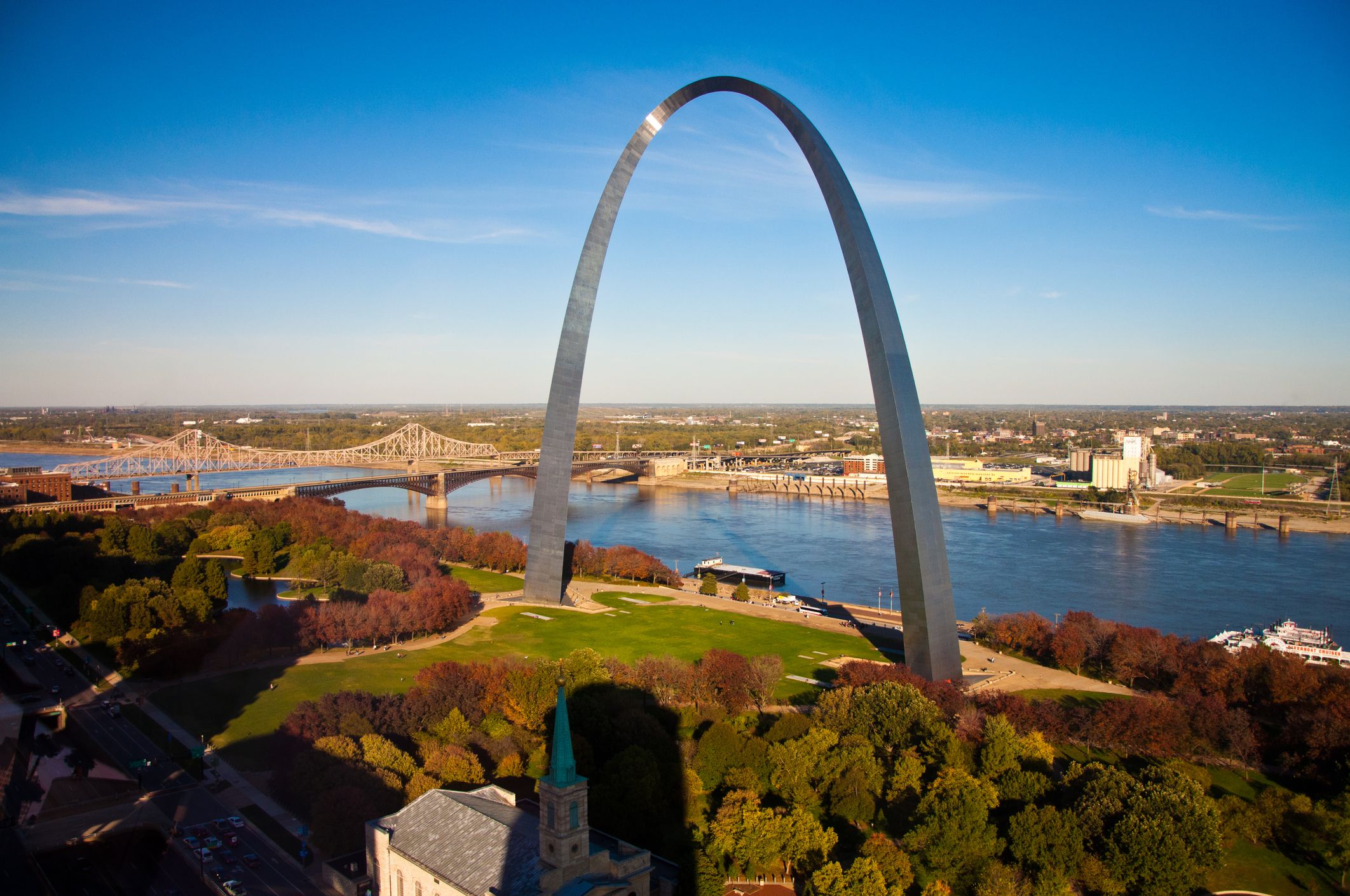Image of the St. Louis Gateway Arch in St. Louis, MO.