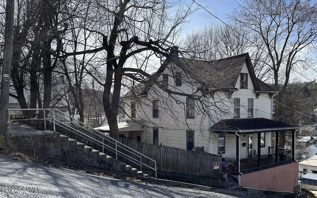 104 W Pine St, Shamokin, PA 17872