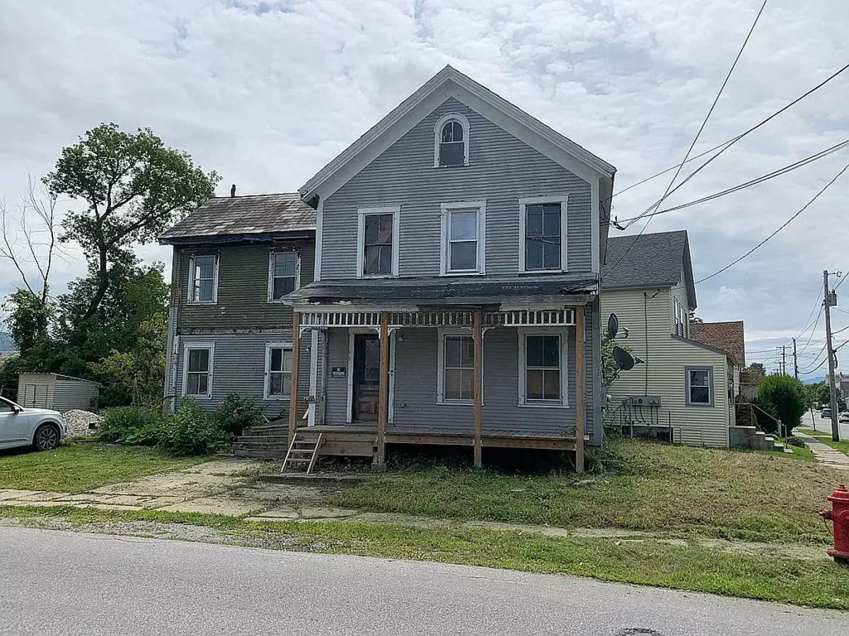 84 River St, Rutland, VT 05701