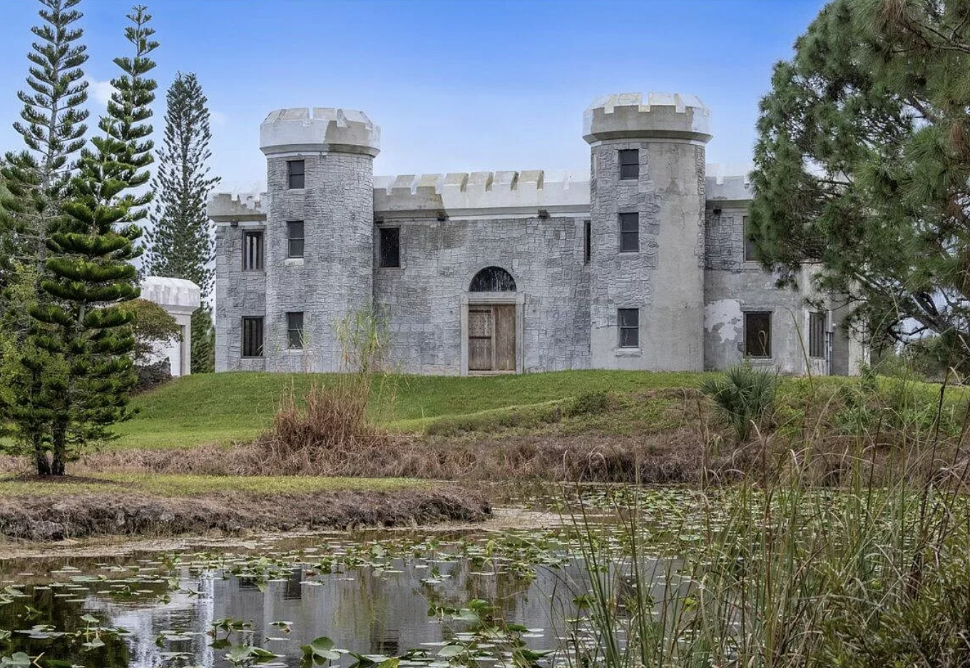 4-Bedroom Castle, Florida