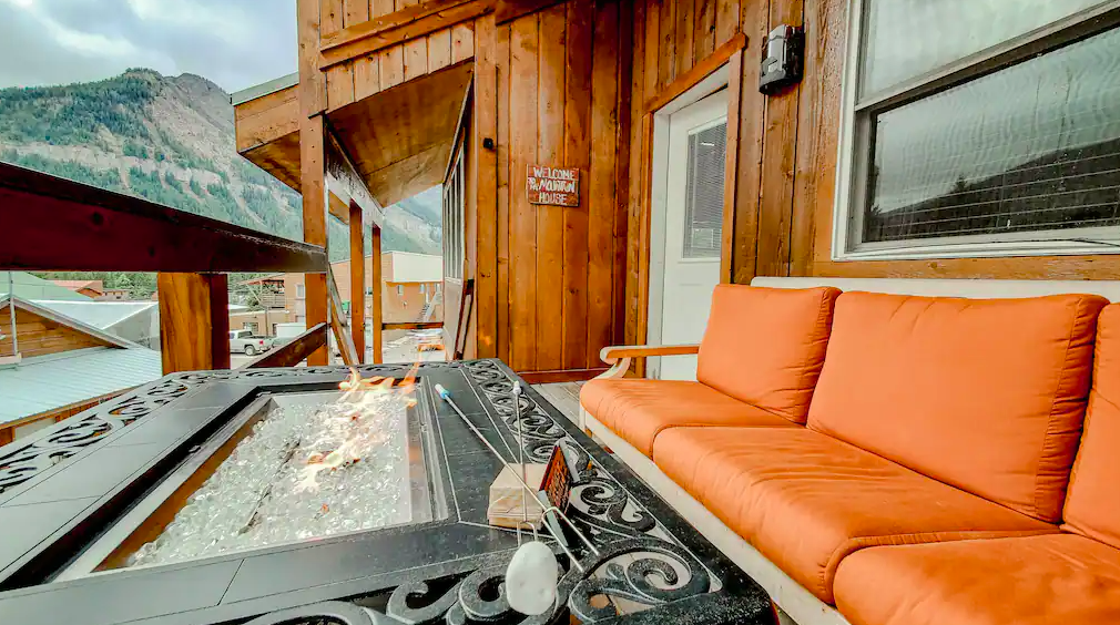Luxury Yellowstone Chalet