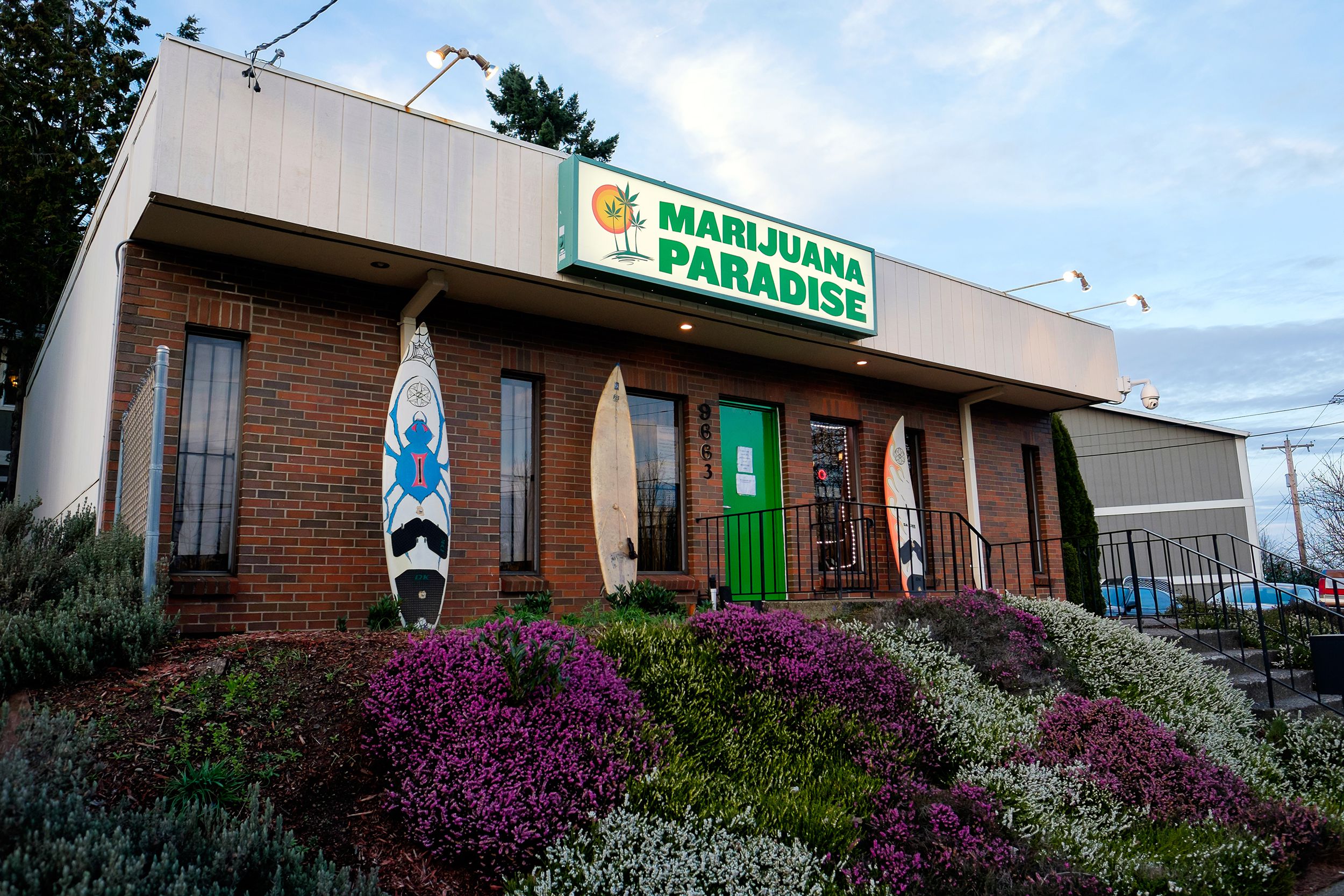 Marijuana Paradise Pot Dispensary in Portland Oregon