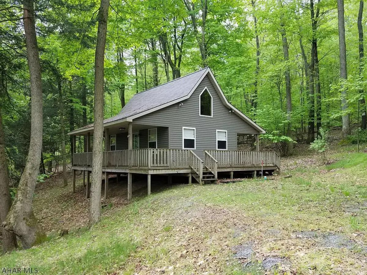 120 Chip Ln, Flinton, PA 16640