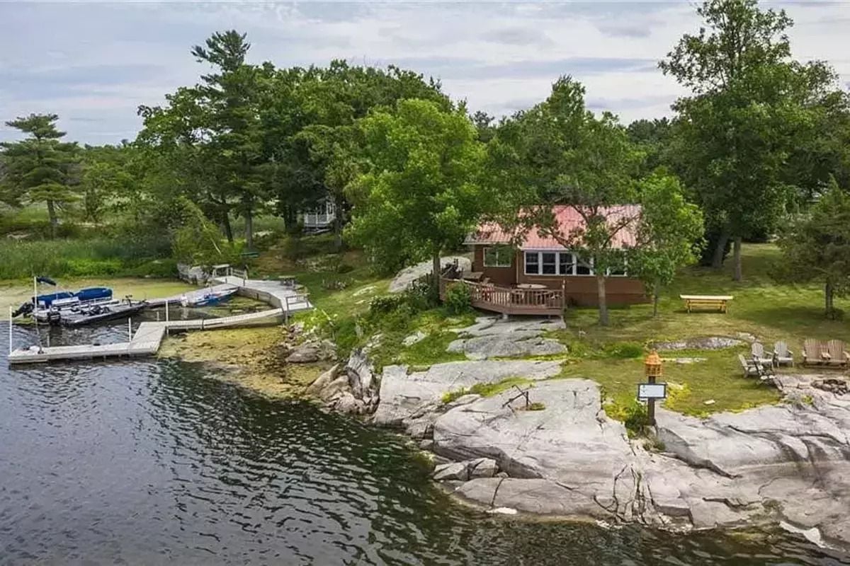 48571 Wintergreen Is, Redwood, NY 13679