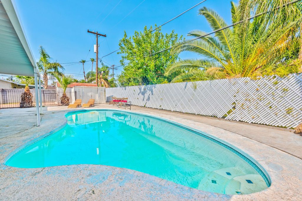 Colorful Home With Pool