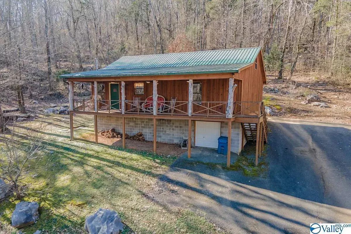 801A Johnson Hollow Rd, Grant, AL 35747
