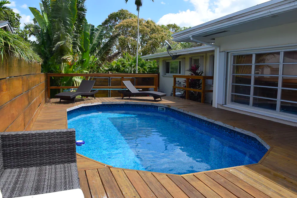 Modern Tropical Oasis