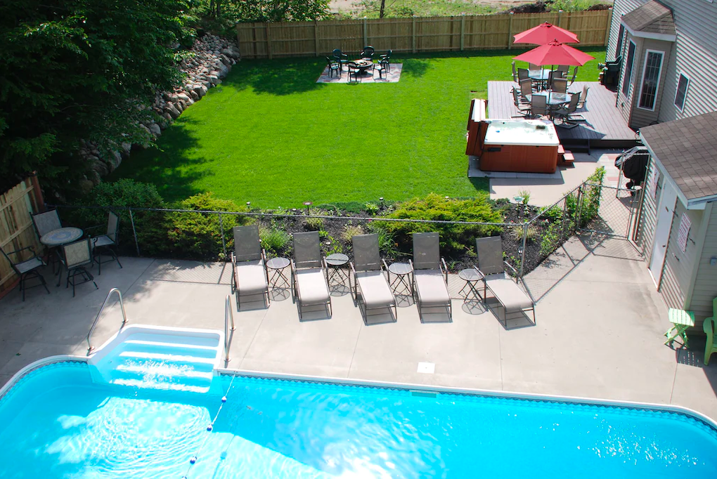 Adirondack Colonial