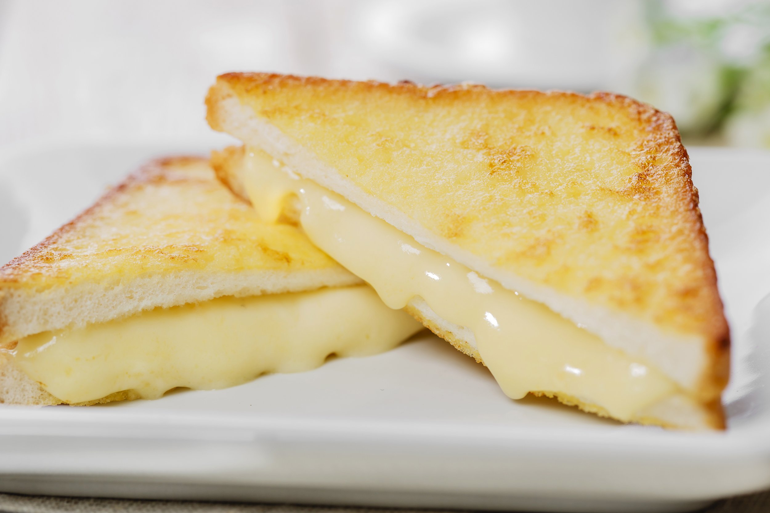brie grilled cheese