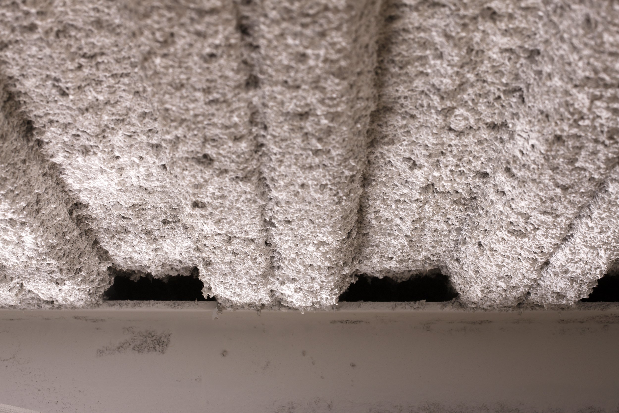 Ceiling with asbestos