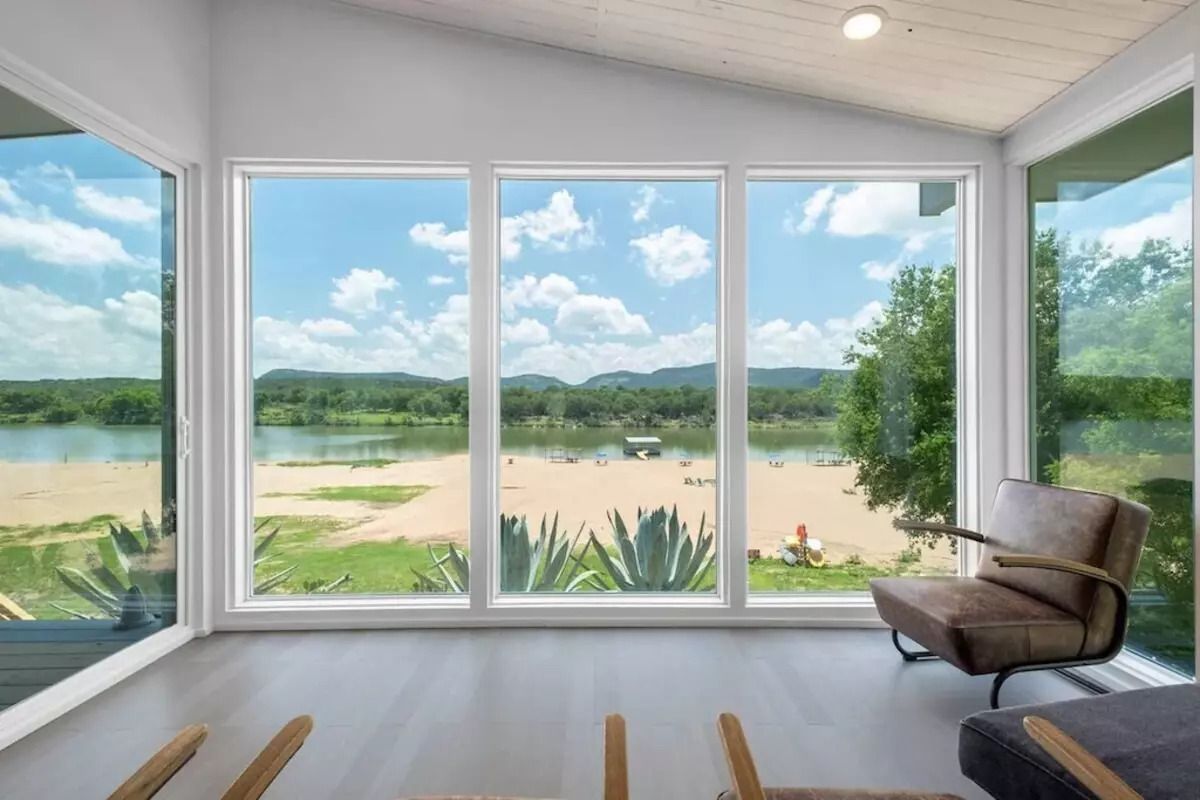 Lakefront Beach House, Kingsland, Texas
