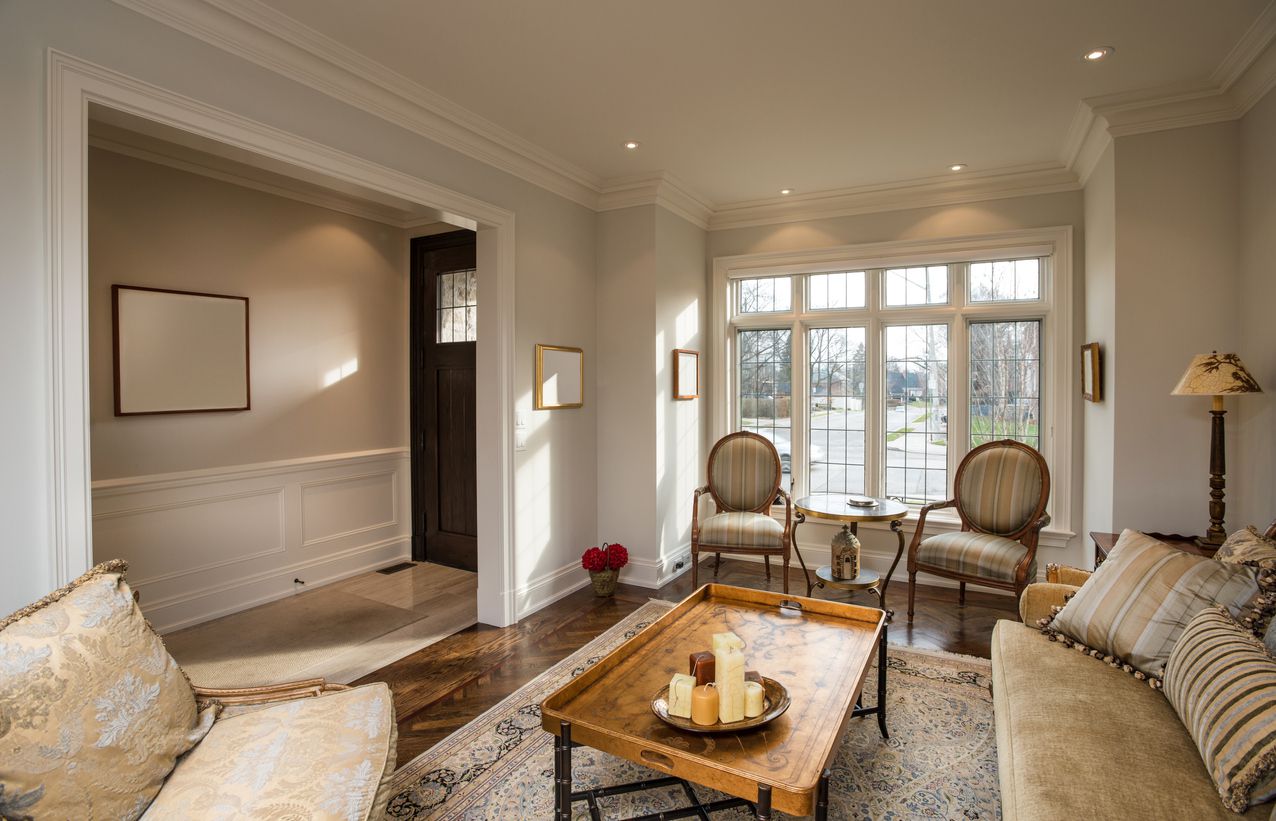 Luxury Living Room in 18th century style