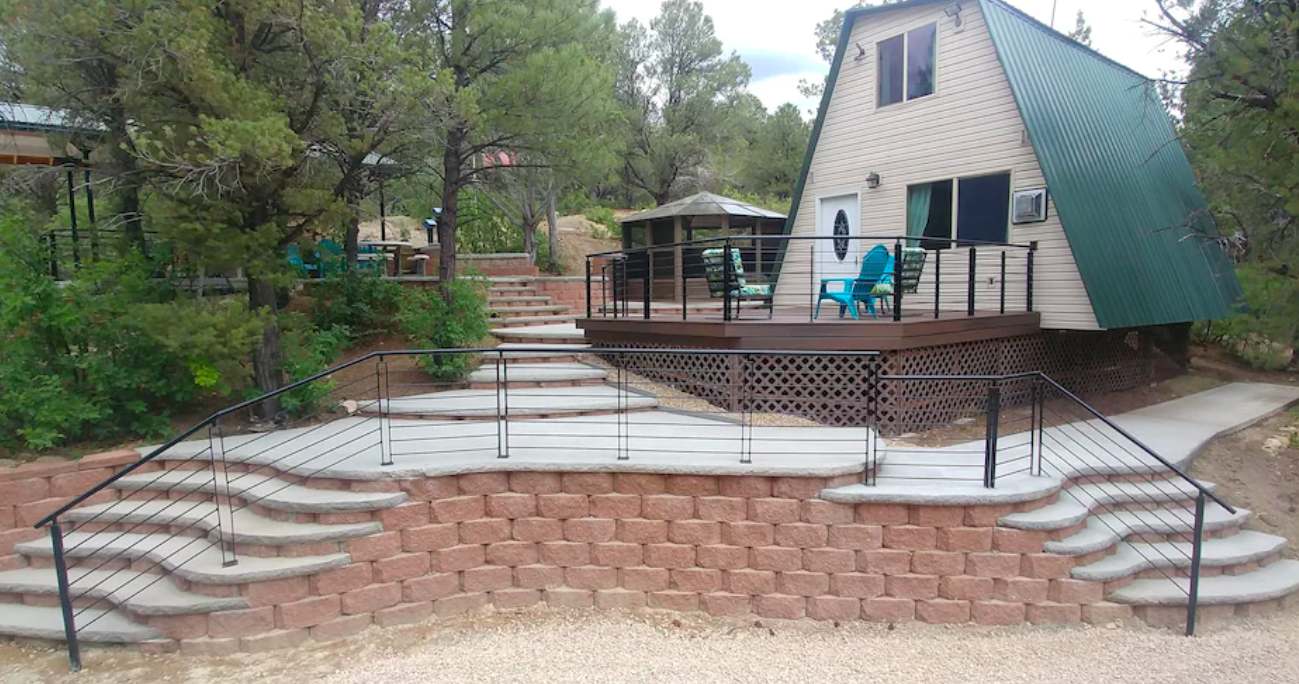 Cable Mountain Trail Head Cabin