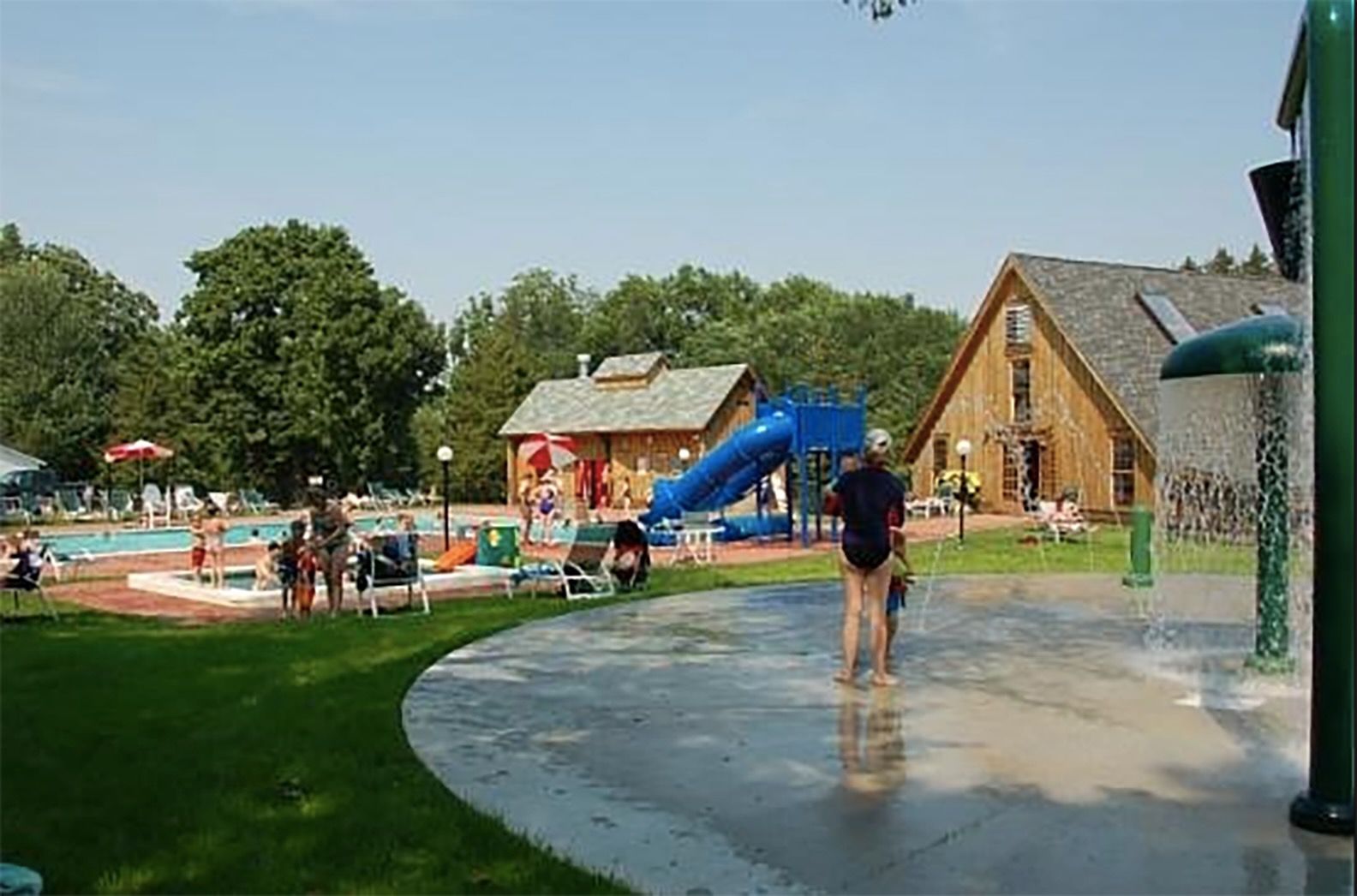 Kids playing in waterpark at Tyler Place, Vermont.