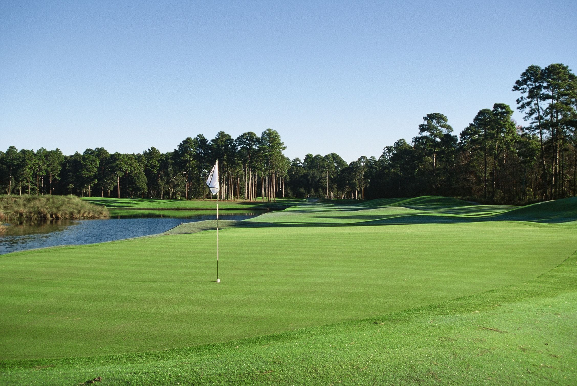Empty Hilton Head National Golf Course on a sunny day