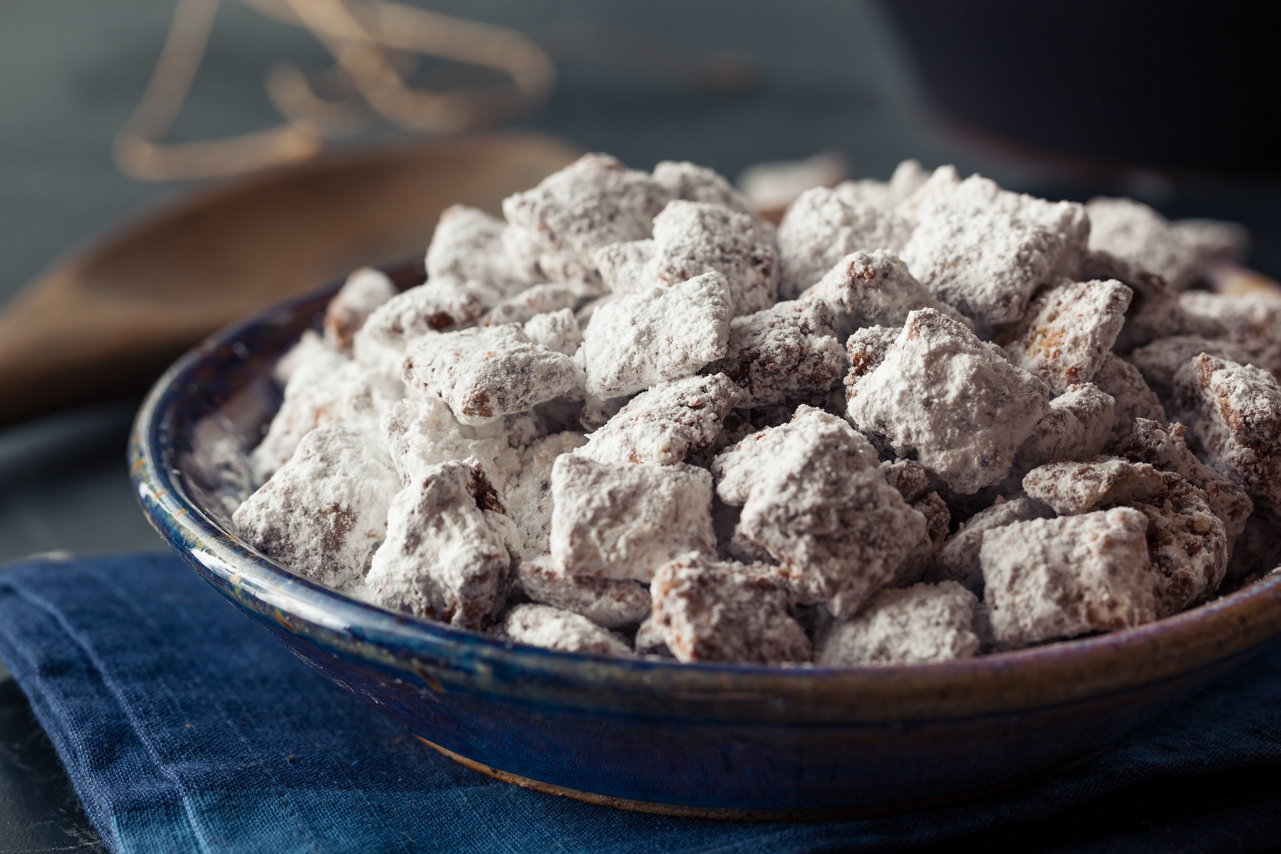homemade powdered sugar puppy chow