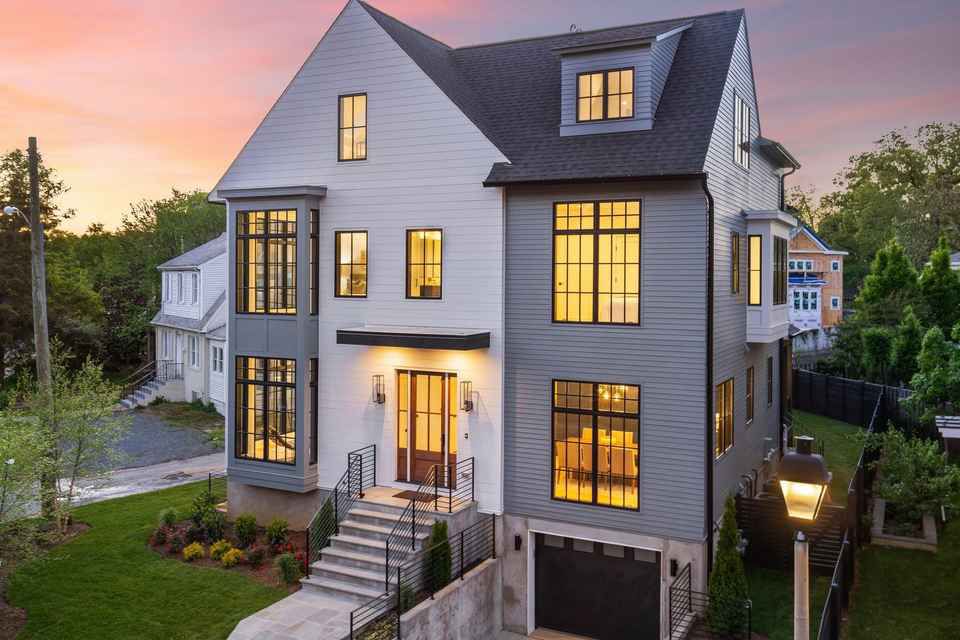Lyon Village, Arlington